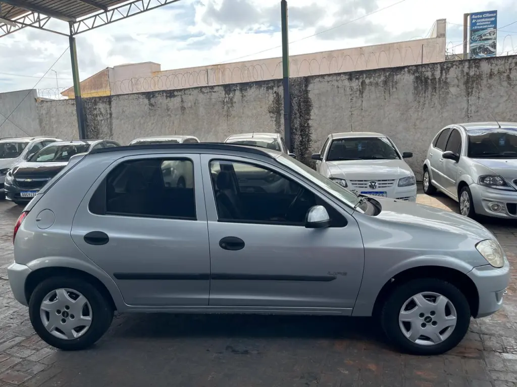 CHEVROLET Celta - Foto