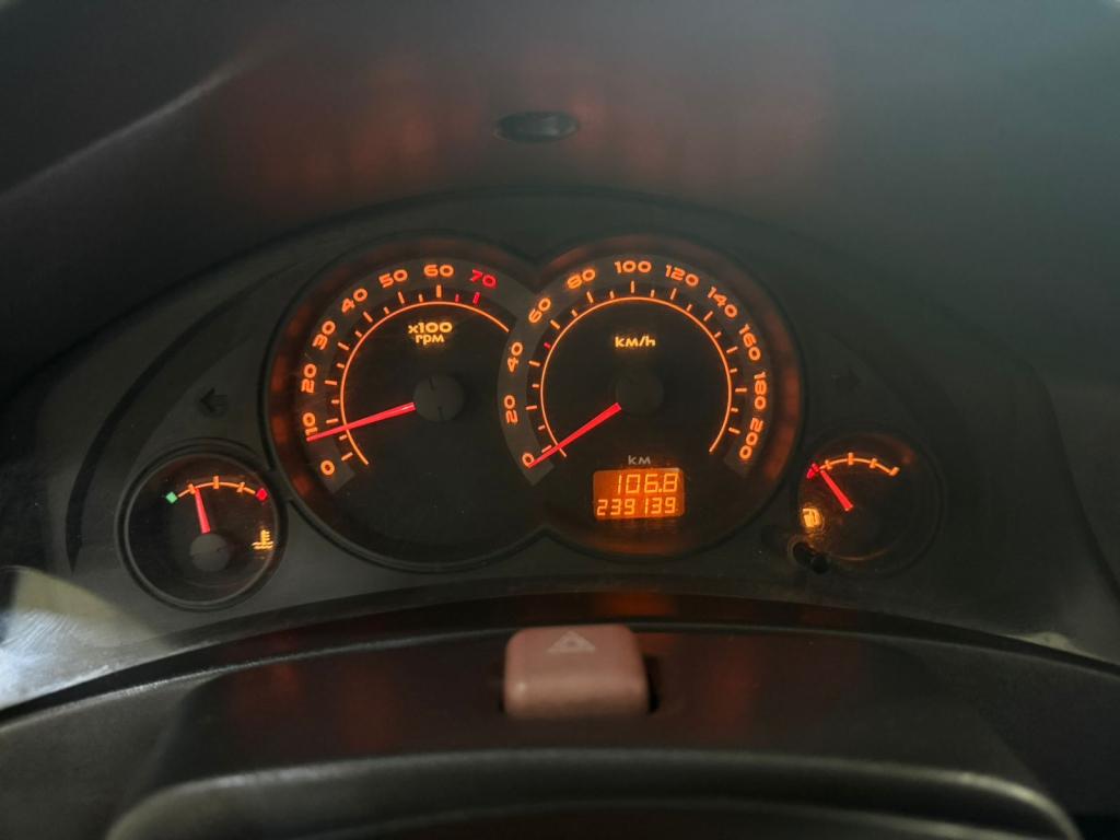 CHEVROLET Celta - Foto