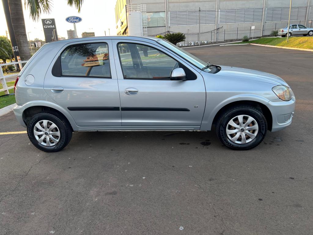 CHEVROLET Celta - Foto
