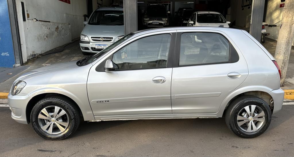 CHEVROLET Celta - Foto