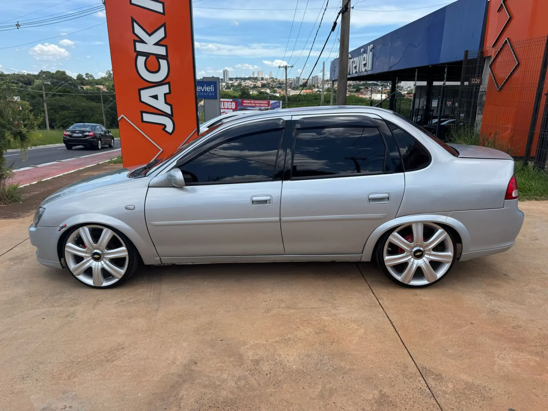 CHEVROLET Classic Sedan - Foto