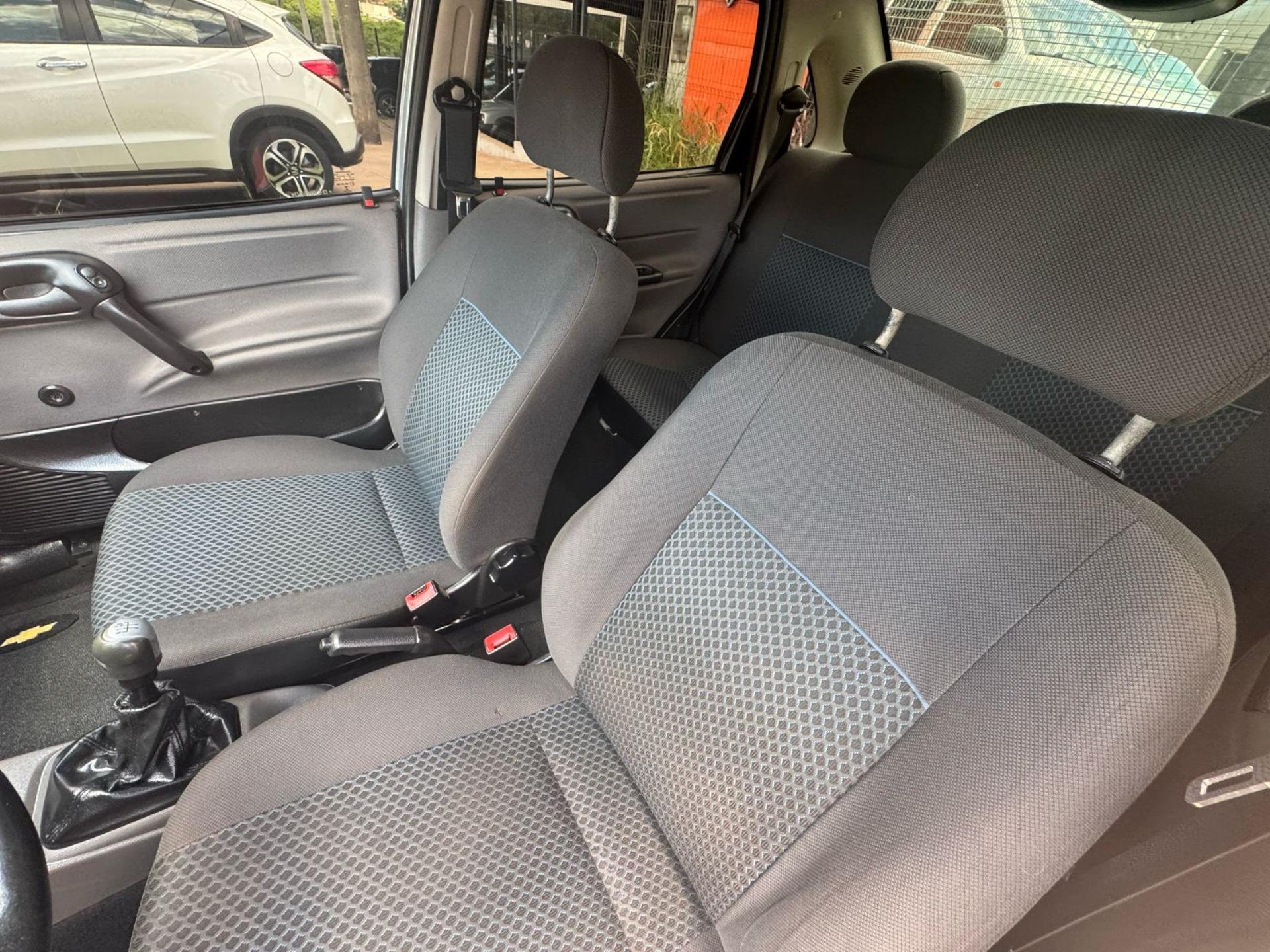 CHEVROLET Classic Sedan - Foto