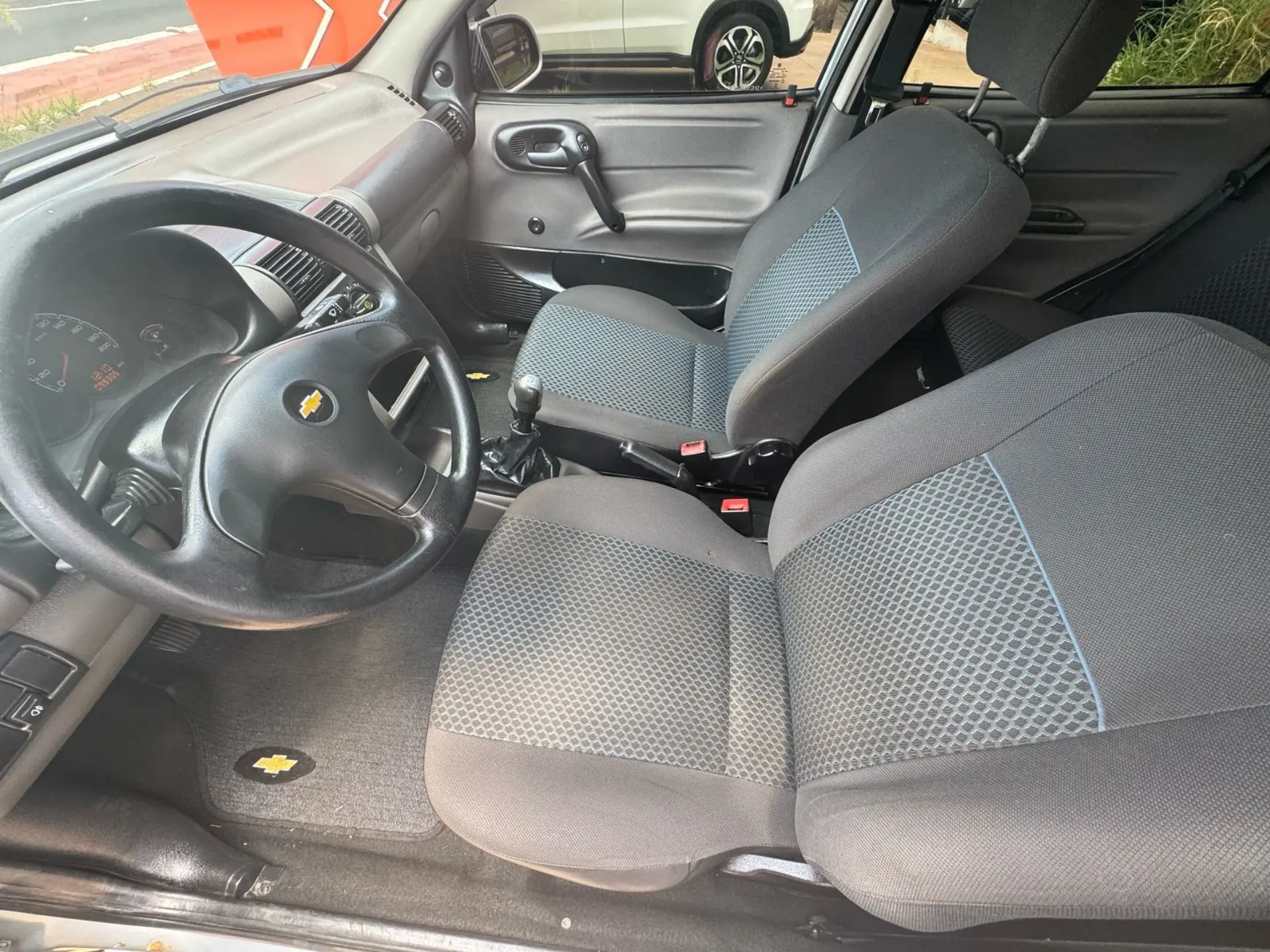 CHEVROLET Classic Sedan - Foto