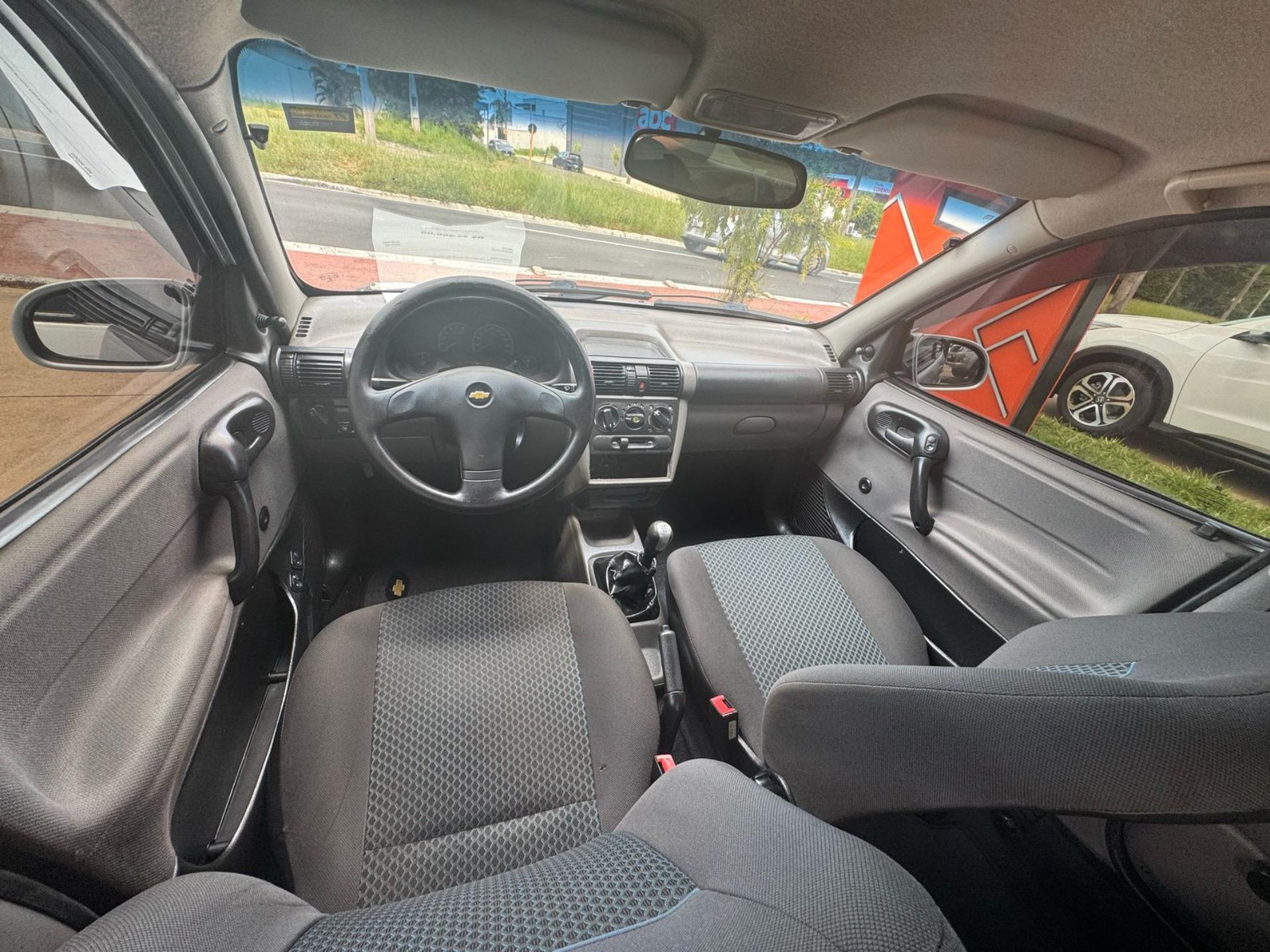 CHEVROLET Classic Sedan - Foto