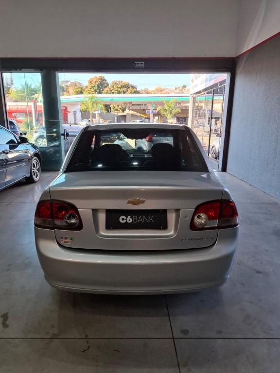 CHEVROLET Classic Sedan - Foto