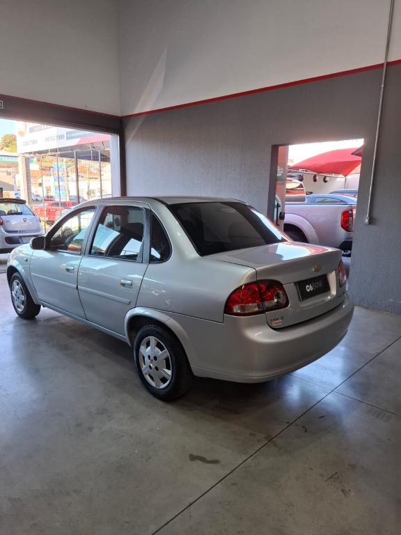 CHEVROLET Classic Sedan - Foto