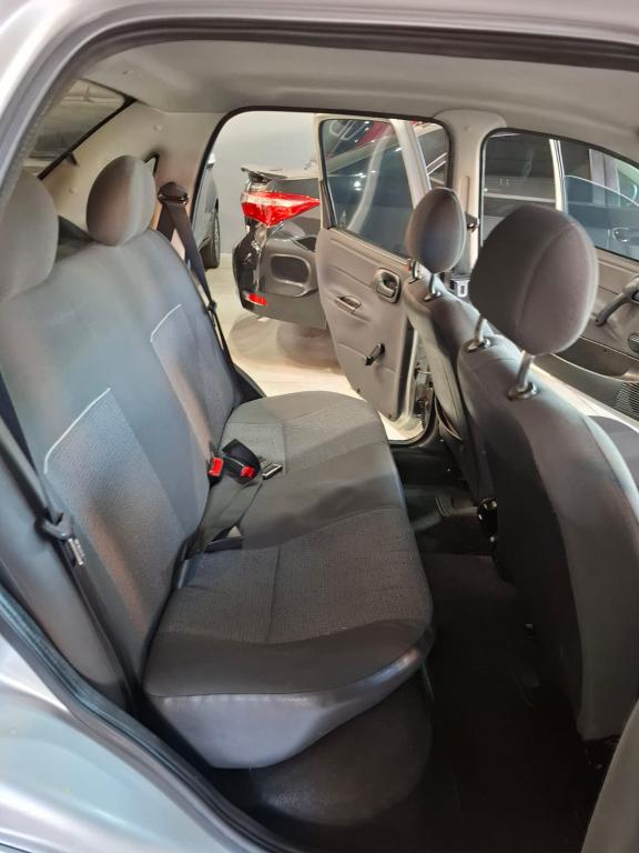 CHEVROLET Classic Sedan - Foto