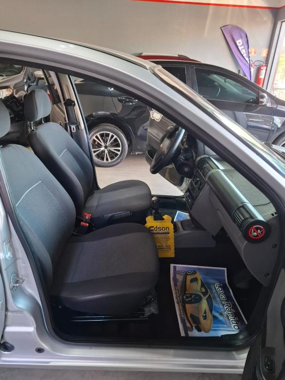 CHEVROLET Classic Sedan - Foto