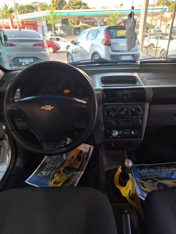 CHEVROLET Classic Sedan - Foto