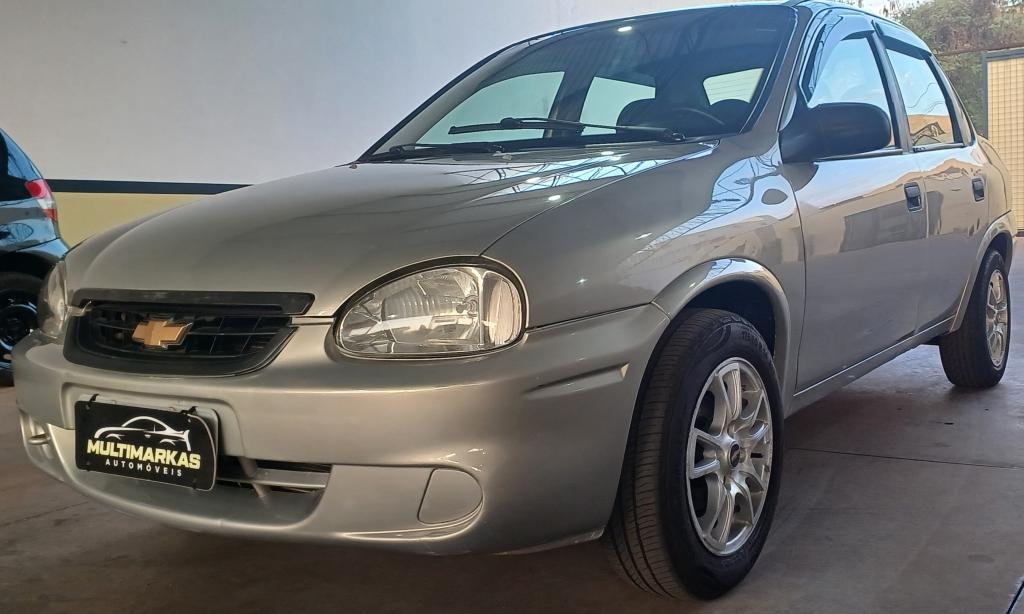 CHEVROLET Classic Sedan - Foto