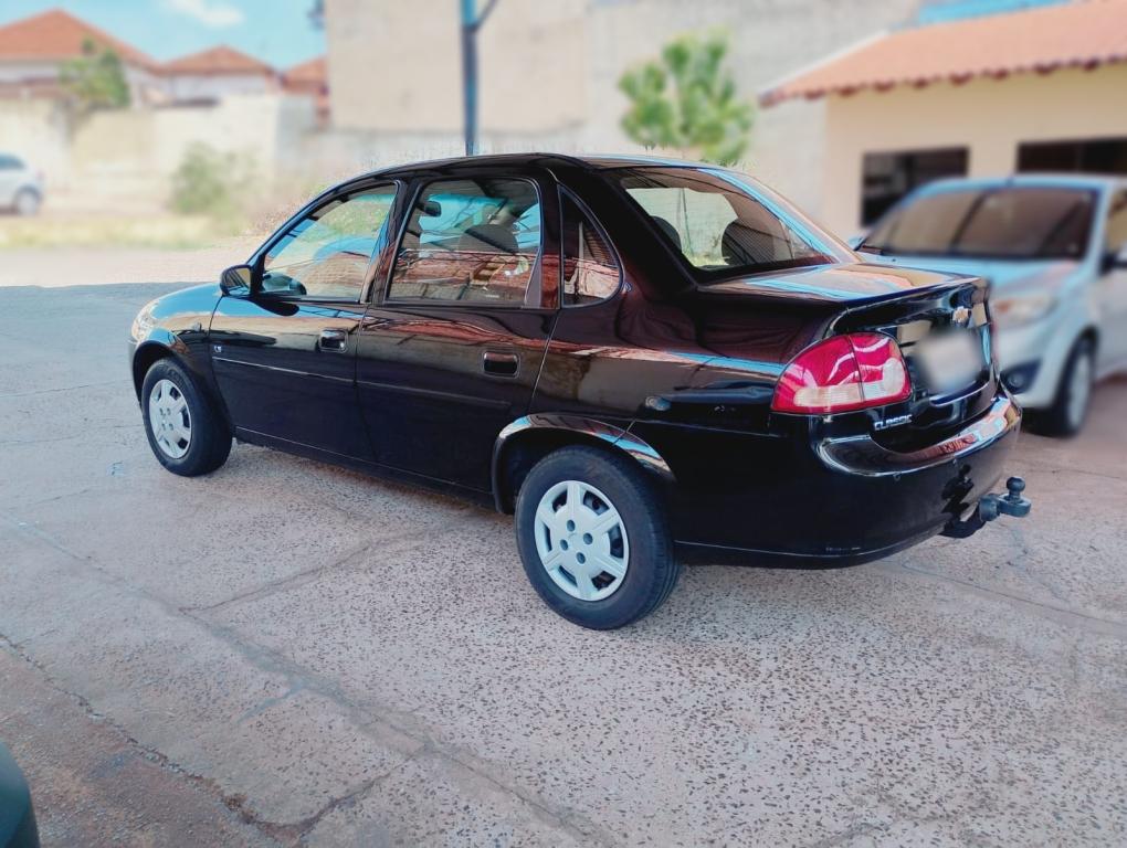 CHEVROLET Classic Sedan - Foto