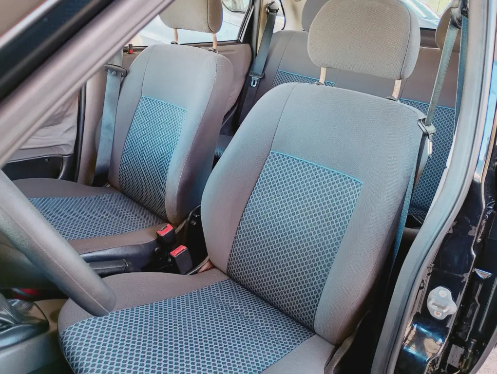 CHEVROLET Classic Sedan - Foto