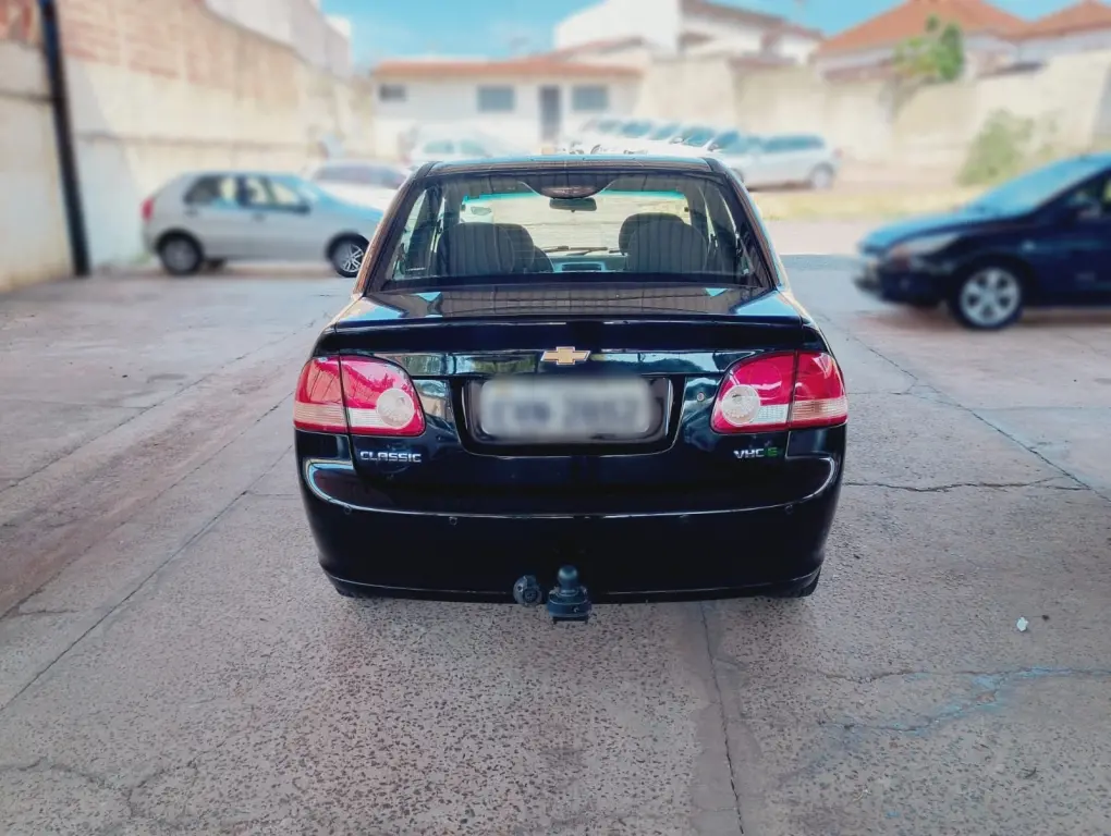 CHEVROLET Classic Sedan - Foto