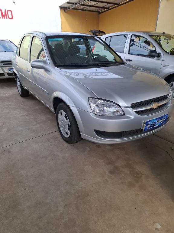 CHEVROLET Classic Sedan - Foto