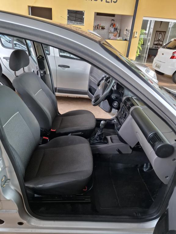 CHEVROLET Classic Sedan - Foto