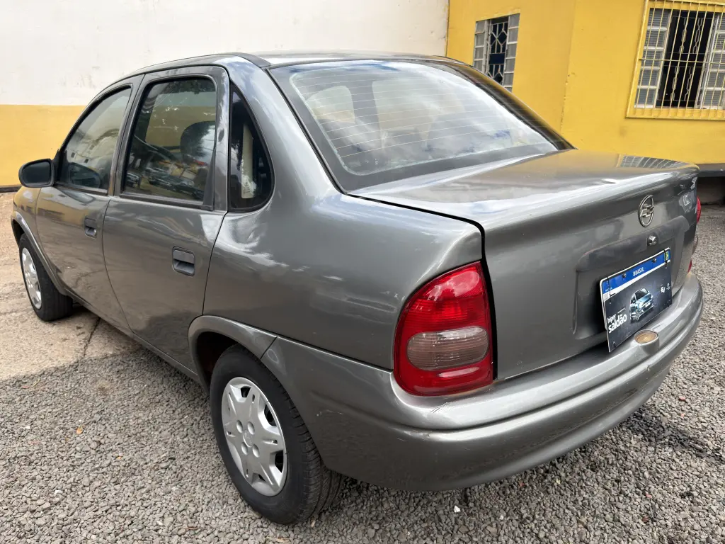 CHEVROLET Classic Sedan - Foto
