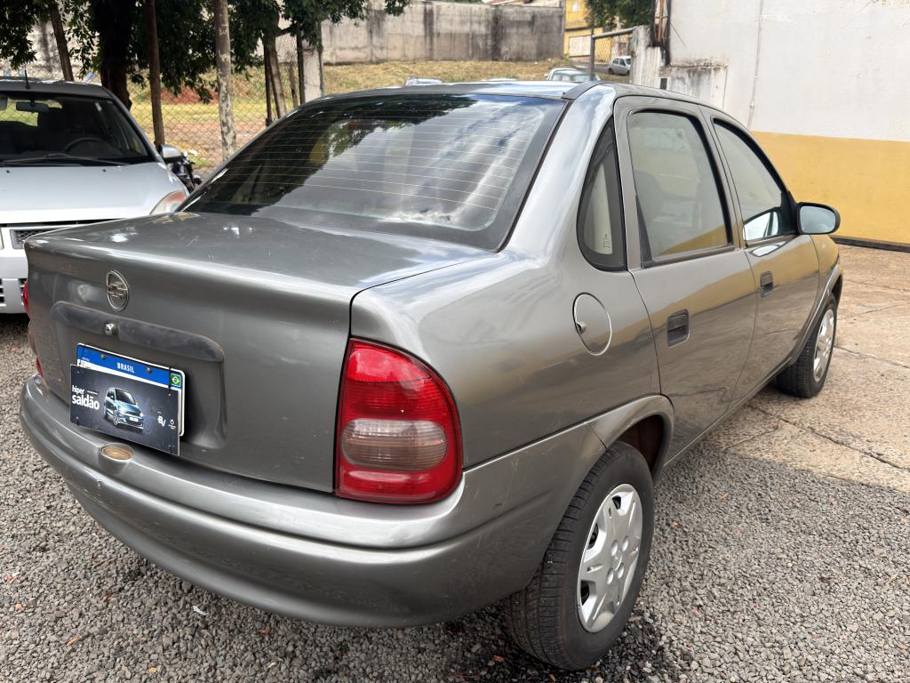 CHEVROLET Classic Sedan - Foto