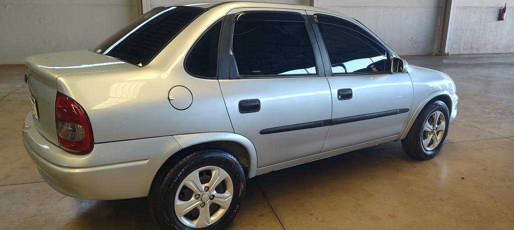 CHEVROLET Classic Sedan - Foto