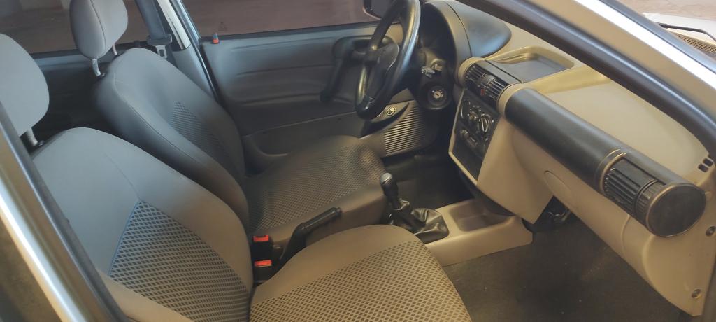 CHEVROLET Classic Sedan - Foto