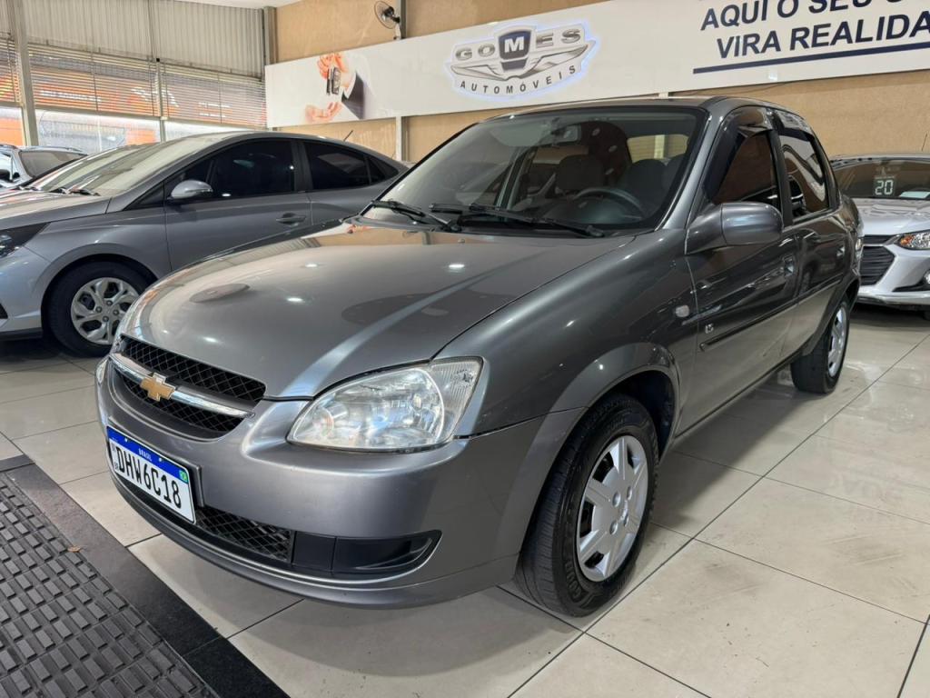 CHEVROLET Classic Sedan - Foto