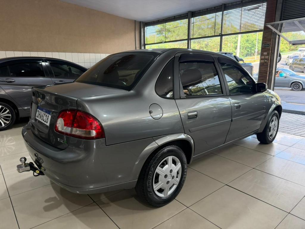 CHEVROLET Classic Sedan - Foto