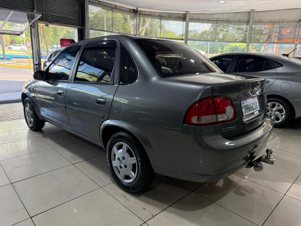 CHEVROLET Classic Sedan - Foto