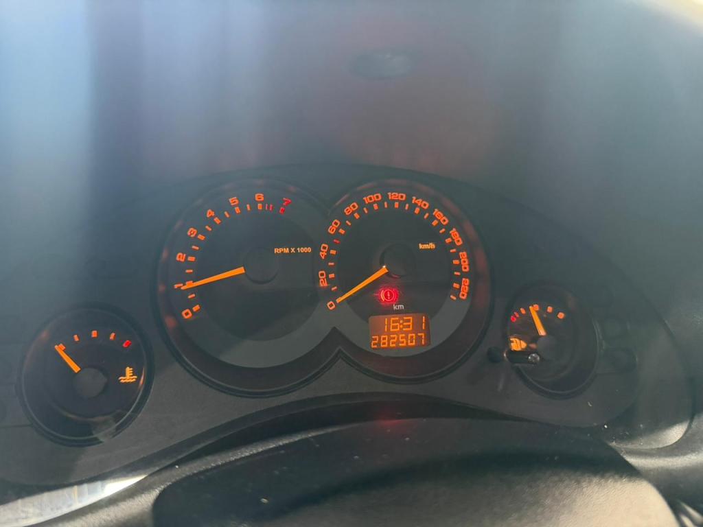 CHEVROLET Classic Sedan - Foto