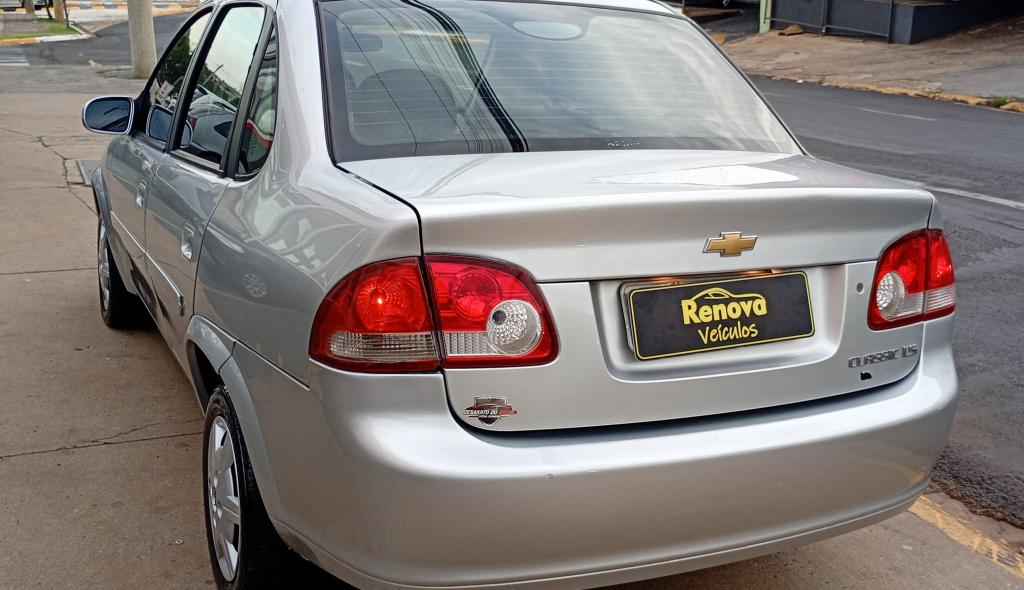 CHEVROLET Classic Sedan - Foto