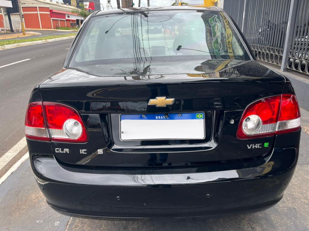 CHEVROLET Classic Sedan - Foto