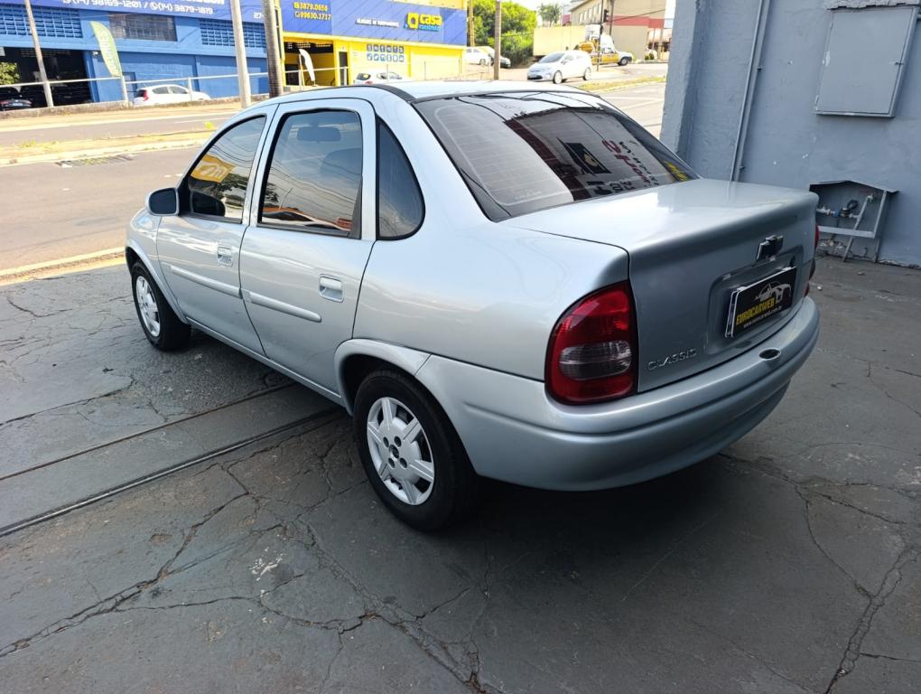 CHEVROLET Classic Sedan - Foto