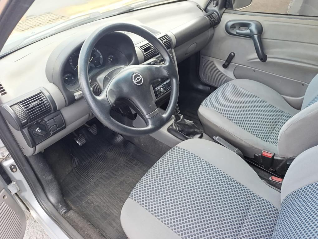 CHEVROLET Classic Sedan - Foto