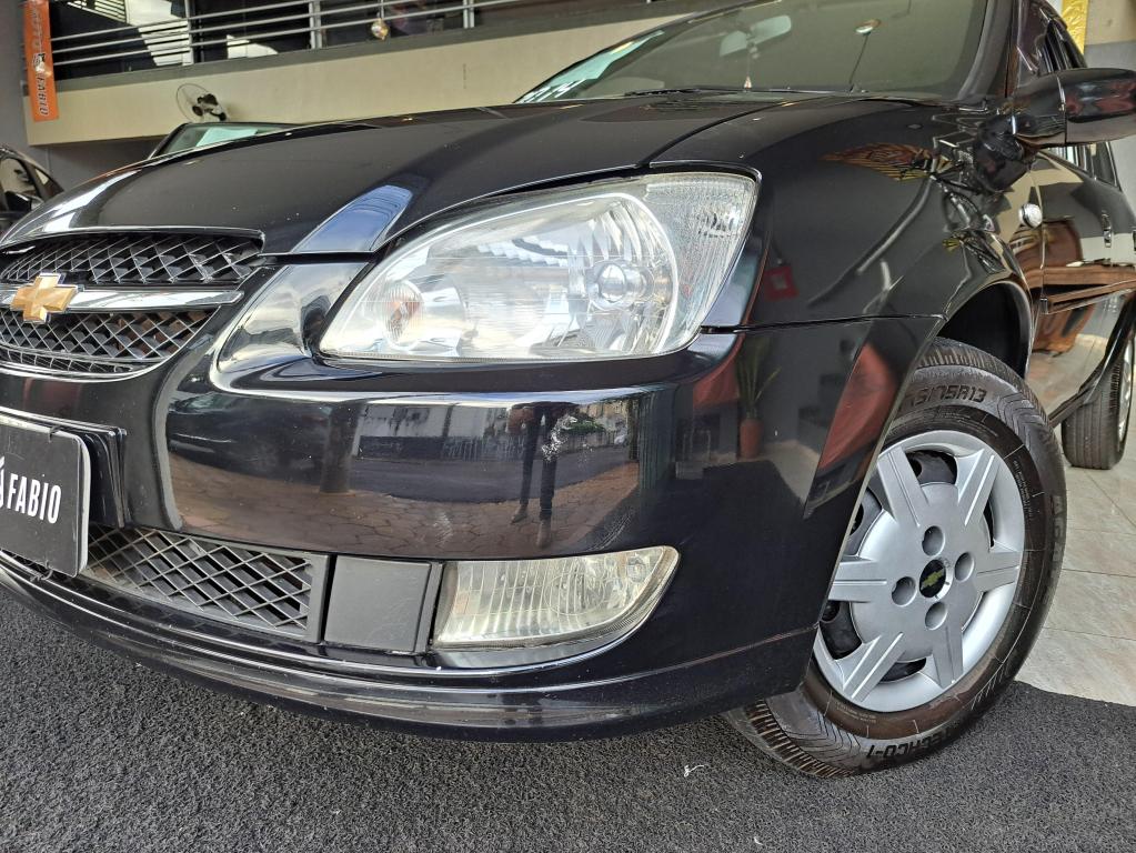 CHEVROLET Classic Sedan - Foto