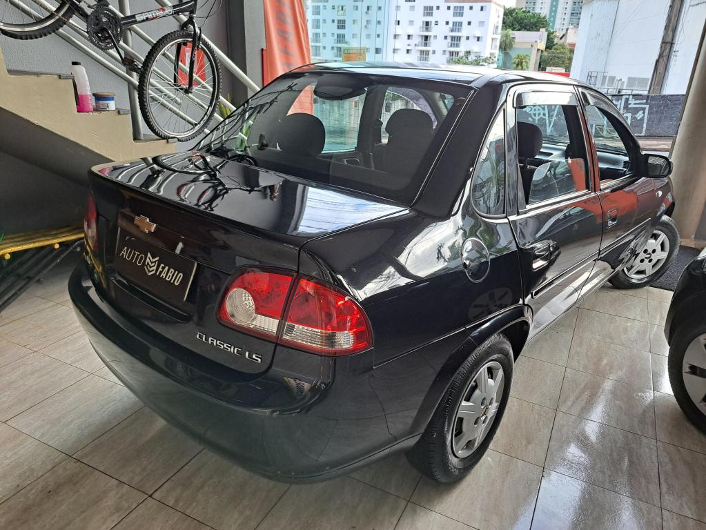 CHEVROLET Classic Sedan - Foto