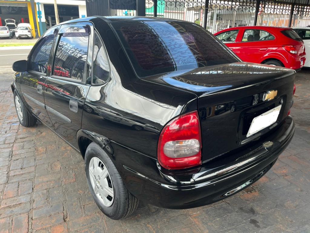 CHEVROLET Classic Sedan - Foto