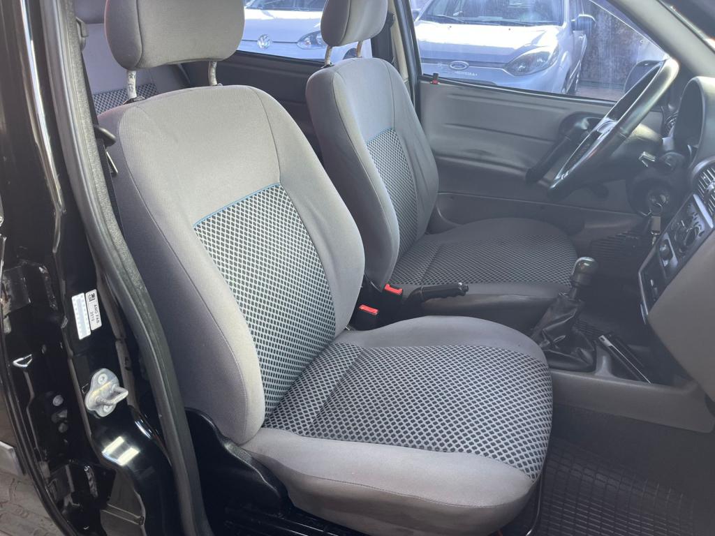 CHEVROLET Classic Sedan - Foto