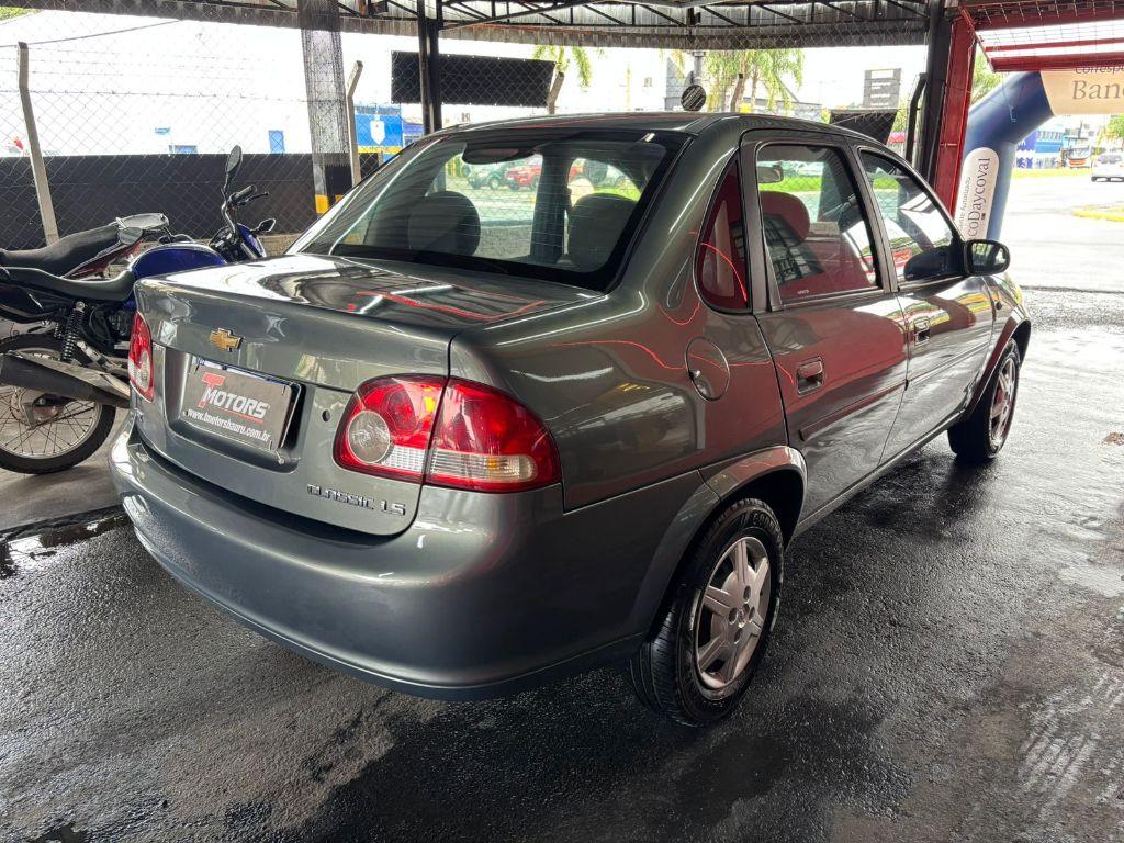 CHEVROLET Classic Sedan - Foto