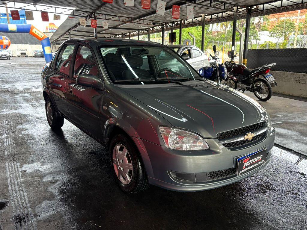 CHEVROLET Classic Sedan - Foto