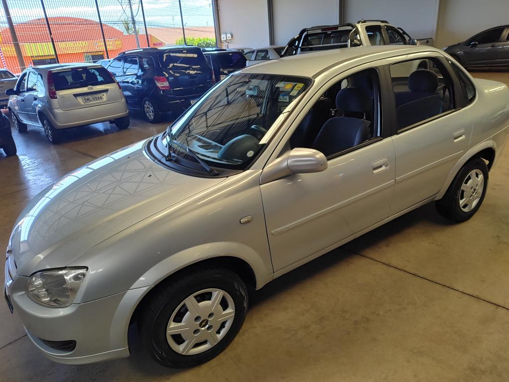 CHEVROLET Classic Sedan - Foto