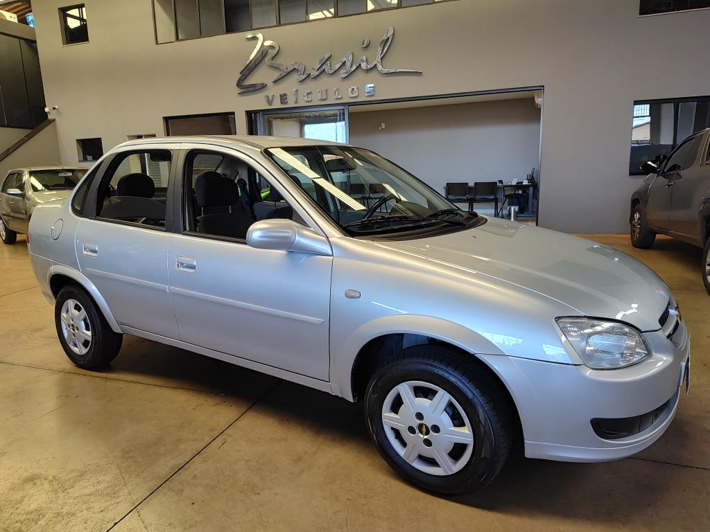 CHEVROLET Classic Sedan - Foto