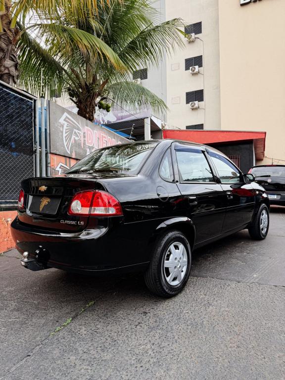 CHEVROLET Classic Sedan - Foto
