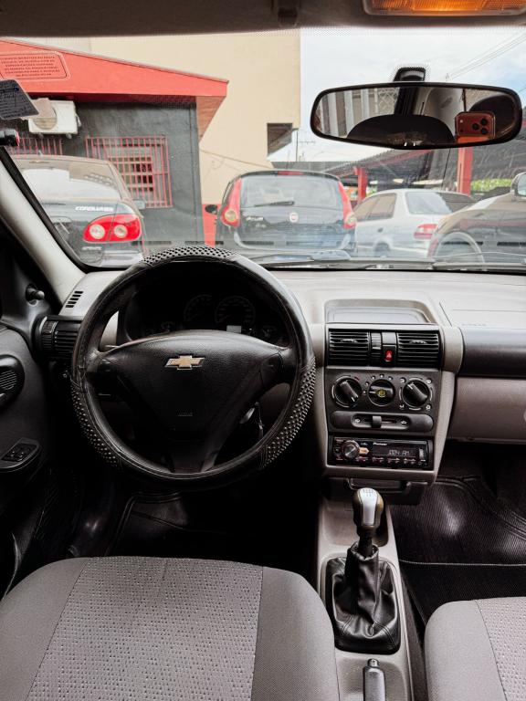 CHEVROLET Classic Sedan - Foto