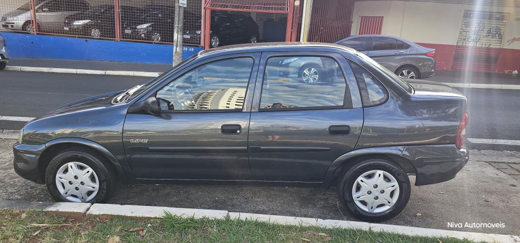 CHEVROLET Classic Sedan - Foto