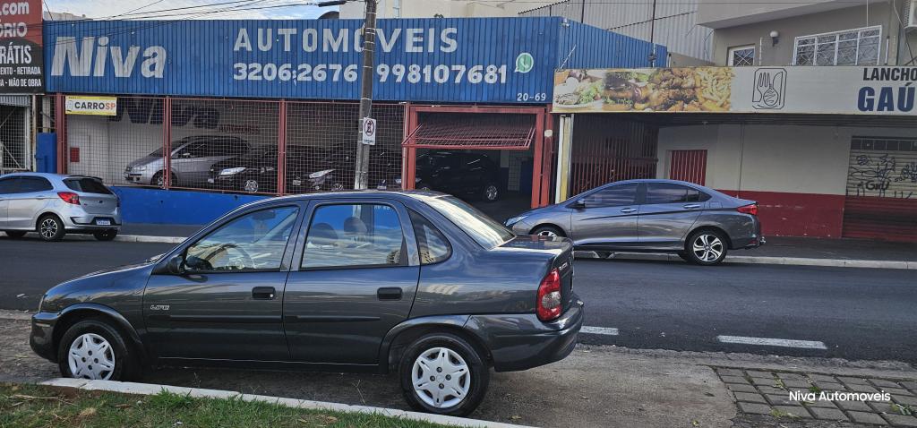 CHEVROLET Classic Sedan - Foto