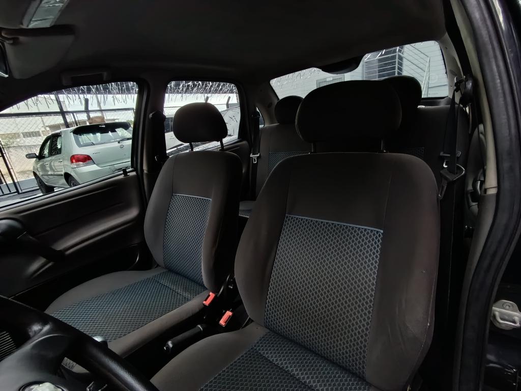 CHEVROLET Classic Sedan - Foto