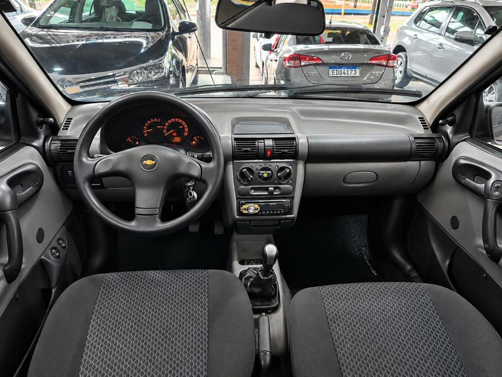 CHEVROLET Classic Sedan - Foto