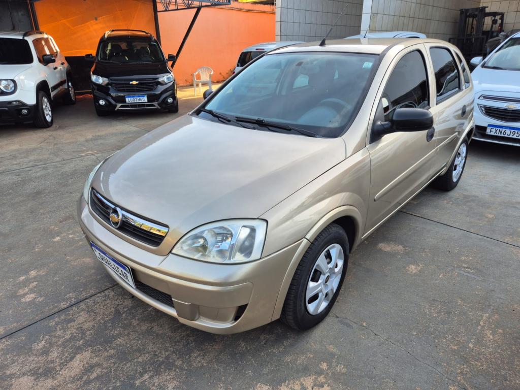 CHEVROLET Corsa Hatch - Foto