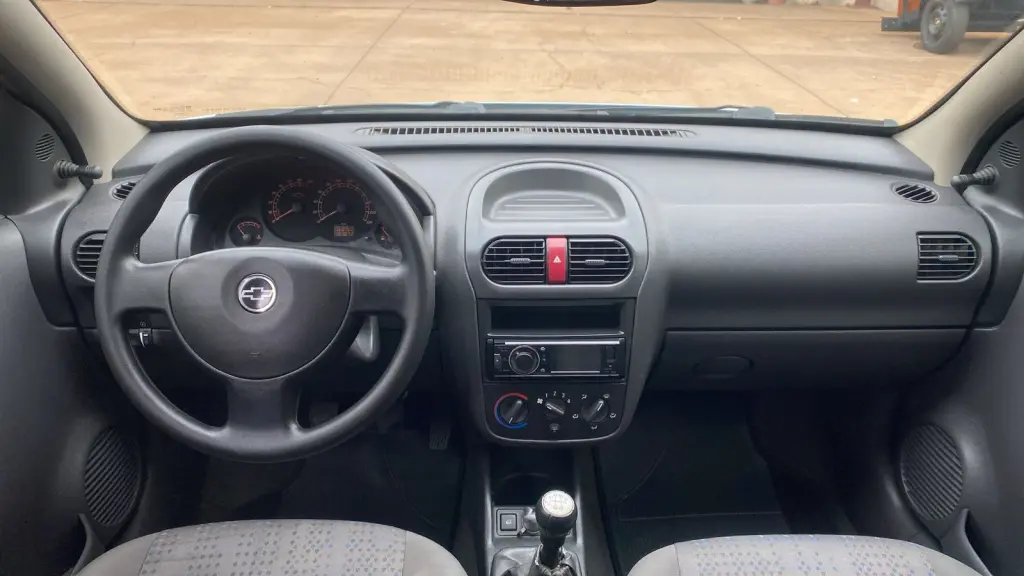 CHEVROLET Corsa Hatch - Foto