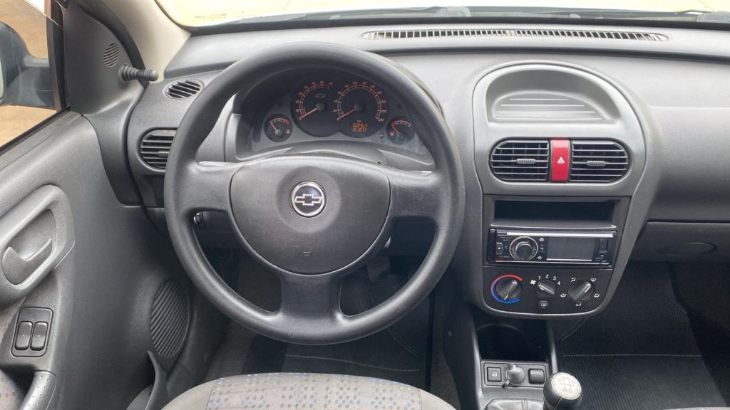 CHEVROLET Corsa Hatch - Foto