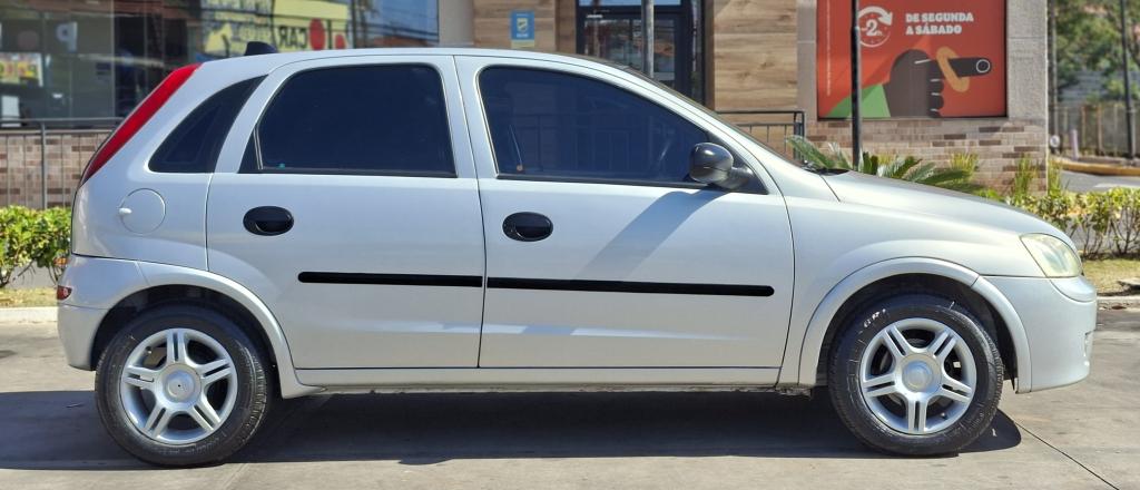 CHEVROLET Corsa Hatch - Foto