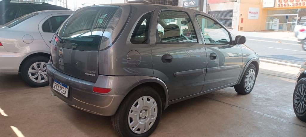 CHEVROLET Corsa Hatch - Foto